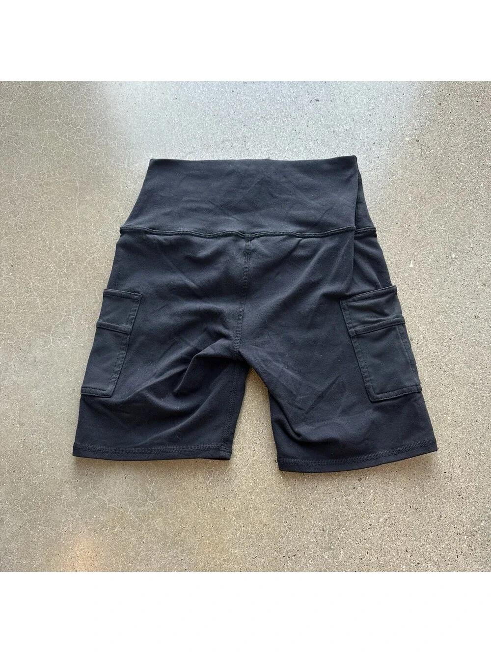 Alo Yoga High Waist Cargo Biker Shorts 7” Inseam Women’s Size XS Black Bike
